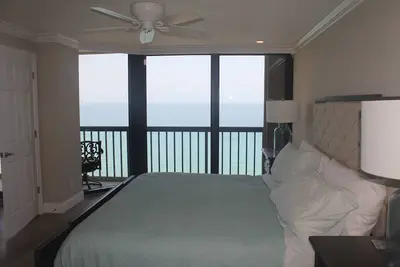 Image de Spectaculaire Condo Ocean Front 15ème étage, 2\/2, Islandia Ii - Récemment rénové