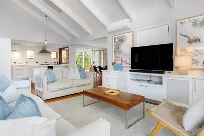 Image de Ultimate Beach House - Animaux acceptés, Piscine, Point de feu