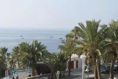 Image de Appartement de luxe spacieux avec de belles vues sur la mer pour 6 personnes WiFi Parking vélos