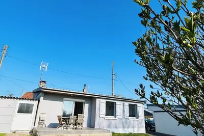 Image de Maison Avec Joli Jardin entre le golf et l'hippodrome, la mer a 200 métres.