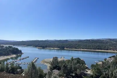 Image de Balayer Vues Lac avec slip privé et les animaux de compagnie!