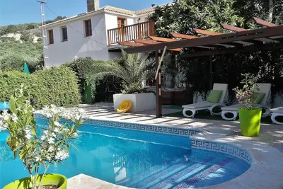 Appartement Rural avec Vue sur la Montagne et Piscine Commune