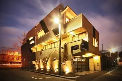 Image de The Hive Graffiti Apartments