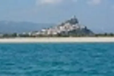 Image de Maison de plage de 800 mètres de la plage dans le village médiéval, Famille