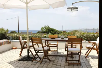 Image de Villa Penelope 15m de la mer avec des troènes plage