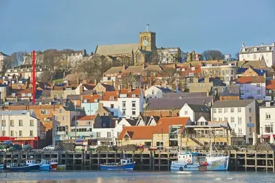 Image de Maison de 3 chambres donnant sur le port et la mer, à moins de 1 minute de front de mer