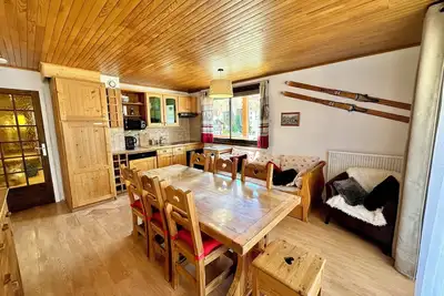 Image de Grand appartement lumineux 53m², 3 pièces, 6\/8 pers, centre station, pied pistes