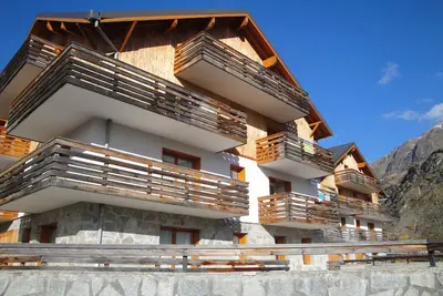 Image de Charmant Appartement à Vaujany | Près des pistes de ski!