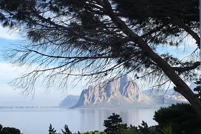 Image de Villa avec piscine privée et vue sur la mer incroyable