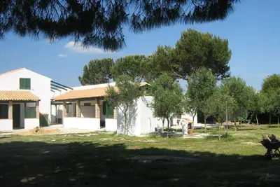 Location Villino Appartement de trois pièces entouré de verdure et situé près de la mer