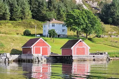 Image de Idyllic cottage in beautiful Berle. Fishing, boating, swimming, hiking, pir.