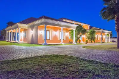 Image de Villa De Luxe 20 Pax à 400m de la mer. À 30m. de Benidorm.