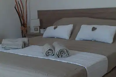 Chambre a louer donnant sur la piscine avec vue mer, avec vue mer.