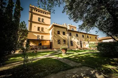 Image de Villa Ottocento Dans la ville d'Empoli, Toscane