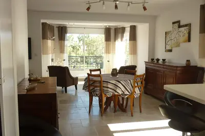 Image de Appartement neuf, avec garage, proche port et plages. 3 étoiles.