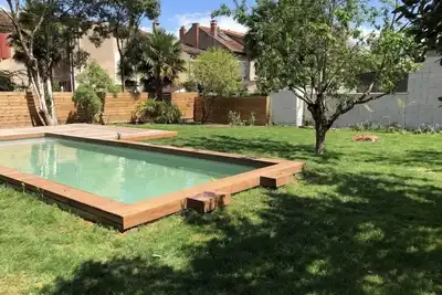 Image de Maison de ville au cœur de la végétation