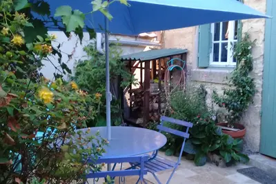 Image de Claire s' house very cheap in medieval village Couze near river Dordogne pets