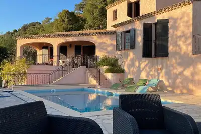Image de Cavalaire sur Mer - Villa vue sur mer, piscine privée et chauffée
