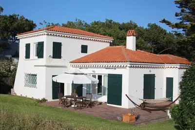 Image de Anglet Chiberta, villa d'exception sur le golf à 2 min à pied de la plage.