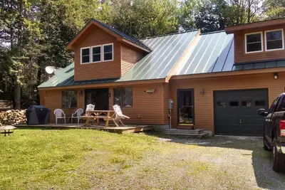 Image de Lac Moosehead, Greenville / Beaver Cove, Maine. Beau camp pour famille / groupe