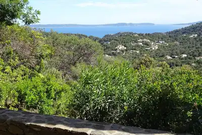 Image de magnifique vue sur mer - iles d'Hyeres - plages privées - proche Lavandou