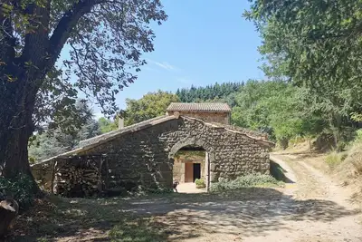 Image de Maison authentique en pierres. Site exceptionnel, calme et tranquille.