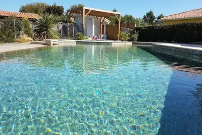 Image de Villa de charme 8 p, Idéal famille, Piscine 50m2 sécurisée, vélos, kit bébé