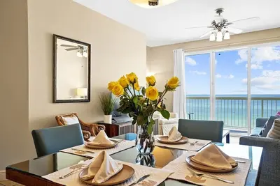 Image de Front de mer - 4e étage 2br / 2ba w / Bunkroom! * Service De Plage Gratuit * 8 personnes + Wifi