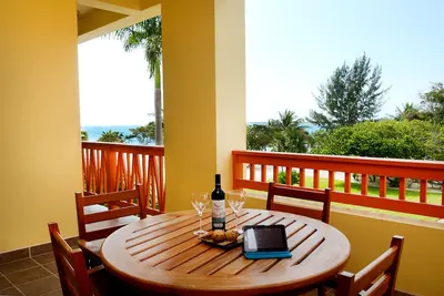 Image de Sentez-vous comme chez vous sous les tropiques avec ce paradis en bord de mer