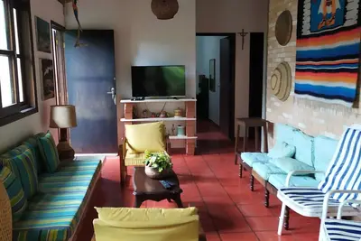 Image de Charme avec piscine. 200 ms Tenorio, Praia Grande. Praia Vermelha et Itagua à pied! <br>