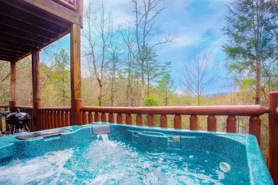Image de Trou dans le mur: vue sur la montagne, Animaux acceptés! Salle de jeux, bain à remous, près de la communauté des arts et métiers!