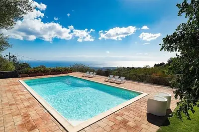 Image de vacances de vacances grande location de villa Italie, Sicile, près de catane, mt etna, piscine, wi-fi, air conditionné, court à long terme