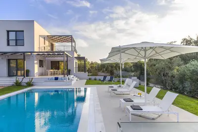 Image de Dioné, Moderne Villa privée avec piscine