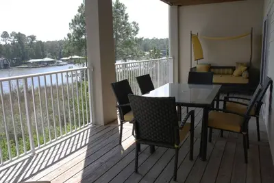 Image de Waterfront Condo, Peaceful & Quiet, Snowbirds Bienvenue Dans Mars et Avril!