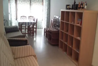 Image de Spacieux et ensoleillé appartement en ville, servir trois minutes à pied, vue sur la mer