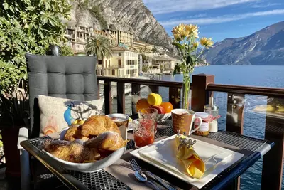 Citron Appartement De 65 M2 À Bouganville Sur Le Lac De Garda