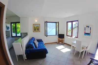 Résidence Palm Bay au bord du lac avec parking privé
