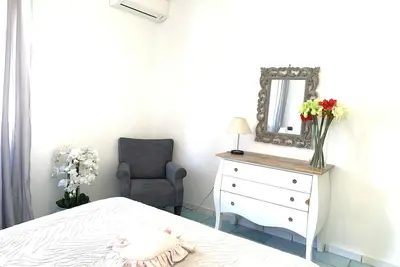 Grand appartement dans le centre de Sorrente avec piscine partagée