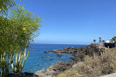 Image de Playa San Juan, appartement de 2 pièces à proximité de la plage me WiFi