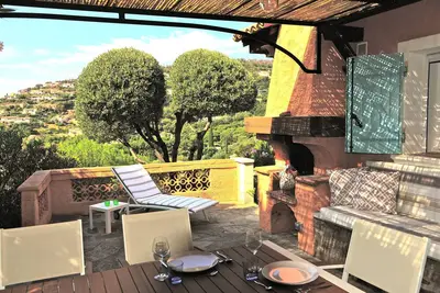 Image de Superbe appartement de 3 chambres avec vue sur la mer