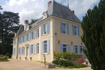 Image de 2 gites classés 4*, communiquant dans  parc clos de 1, 5 ha avec piscine chauffée