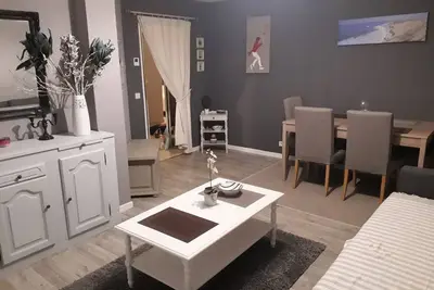Image de Agreable T2, balcon et veranda 55 m2, pour 4 personnes Wifi Fibre