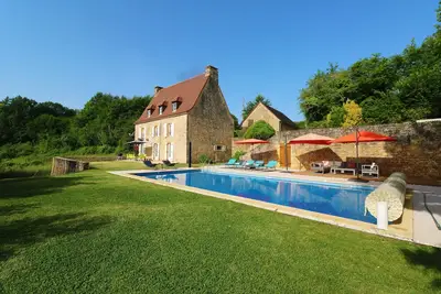 Image de Maison De Standing Avec Piscine Privee Chauffee A Deux Pas De Sarlat