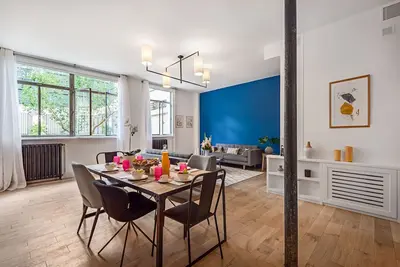 Image de St Germain/Bon Marché Chic Three Bedroom