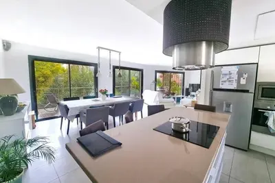 Image de Superbe Villa Contemporaine 180m2 - Plages et Palais à 10 min
