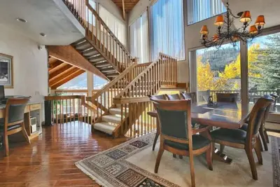Image de Luxe Pinnacle Townhome - Deer Valley - Park City - pour 14 personnes - Spacieux