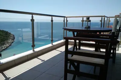 Image de \"Au-dessus de la mer\" Appartement Ii