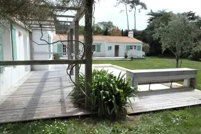 Image de Villa Bois de la Chaise 100m plage 13 pers. Piscine chauffée Jardin 3700m2