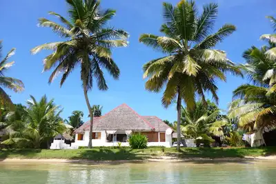 Image de Villa \"Alexandra\" les pieds dans l'eau
