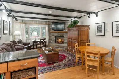 Image de Villa Valhalla # 11 - 1 chambre avec den, 1 salle de bain Condo